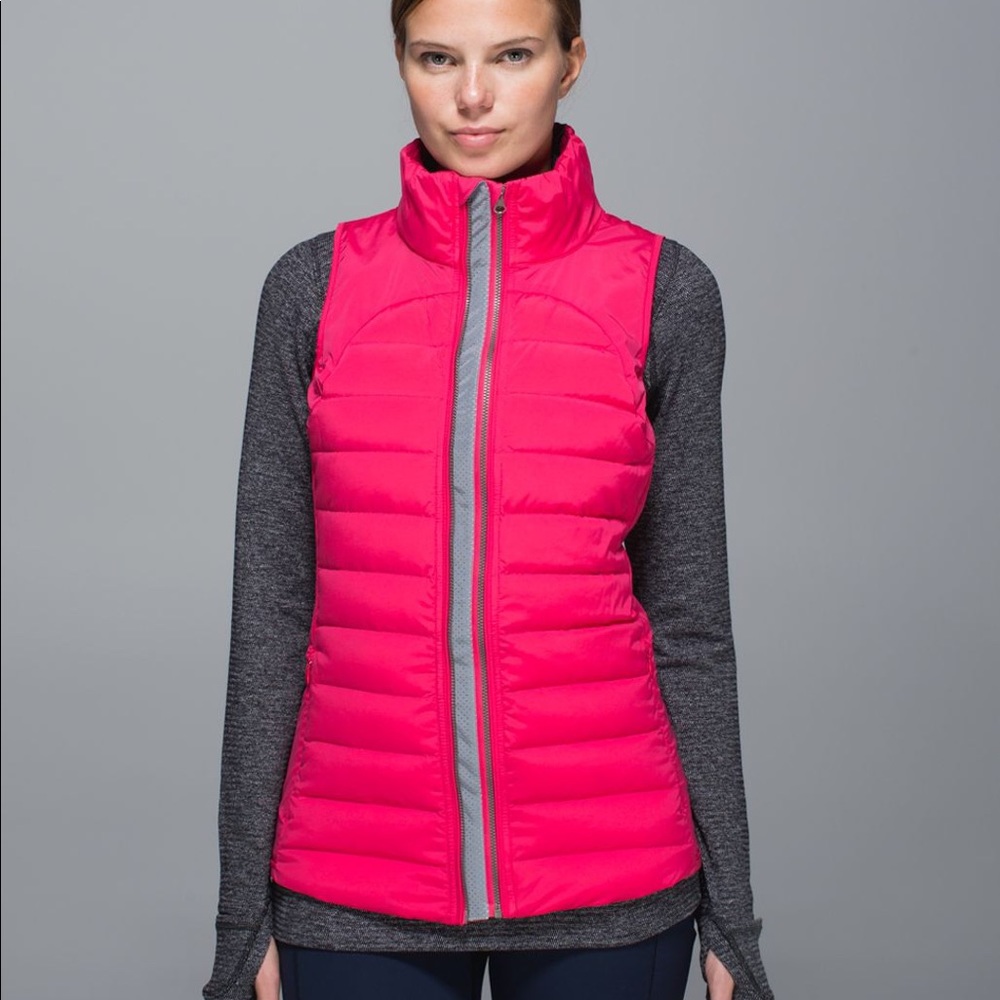 LIKE BRAND NEW Lululemon fluffed up vest size 4